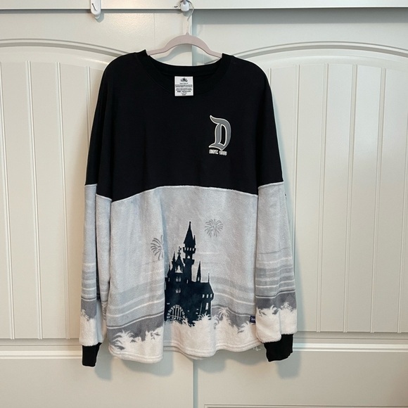 Disneyland Castle Spirit Jersey 2023 Sherpa fleece black white size XXL - Picture 2 of 6